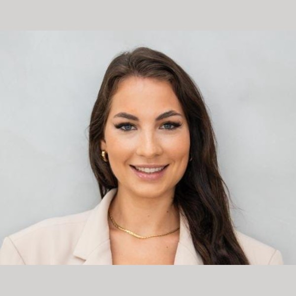 Estelle Viviane De Santis